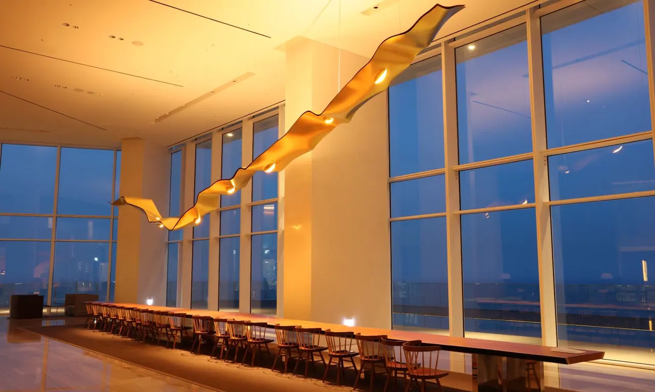 SEAMARQ Hotel 'Golden Ribbon'
